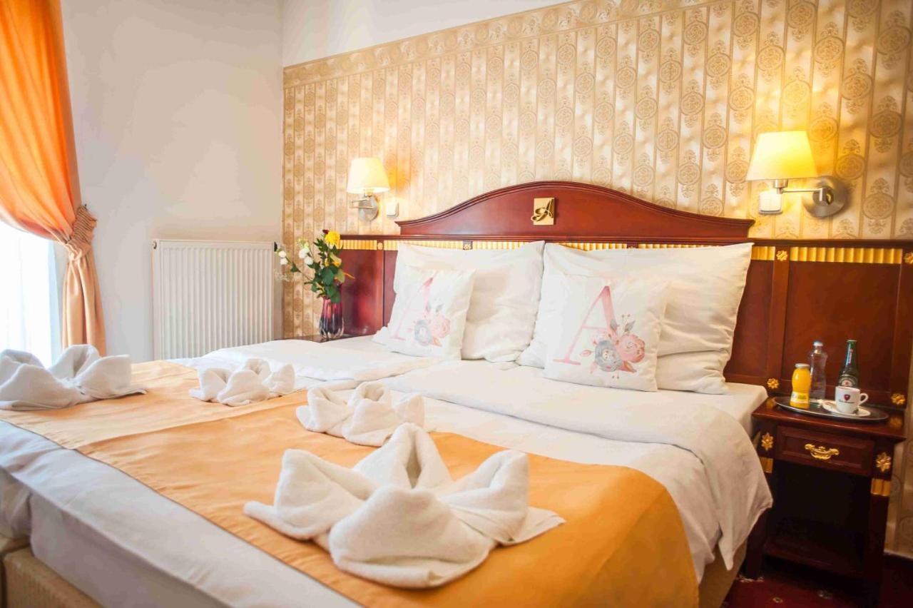 Hotel Tommy Wellness & Spa Наход Экстерьер фото