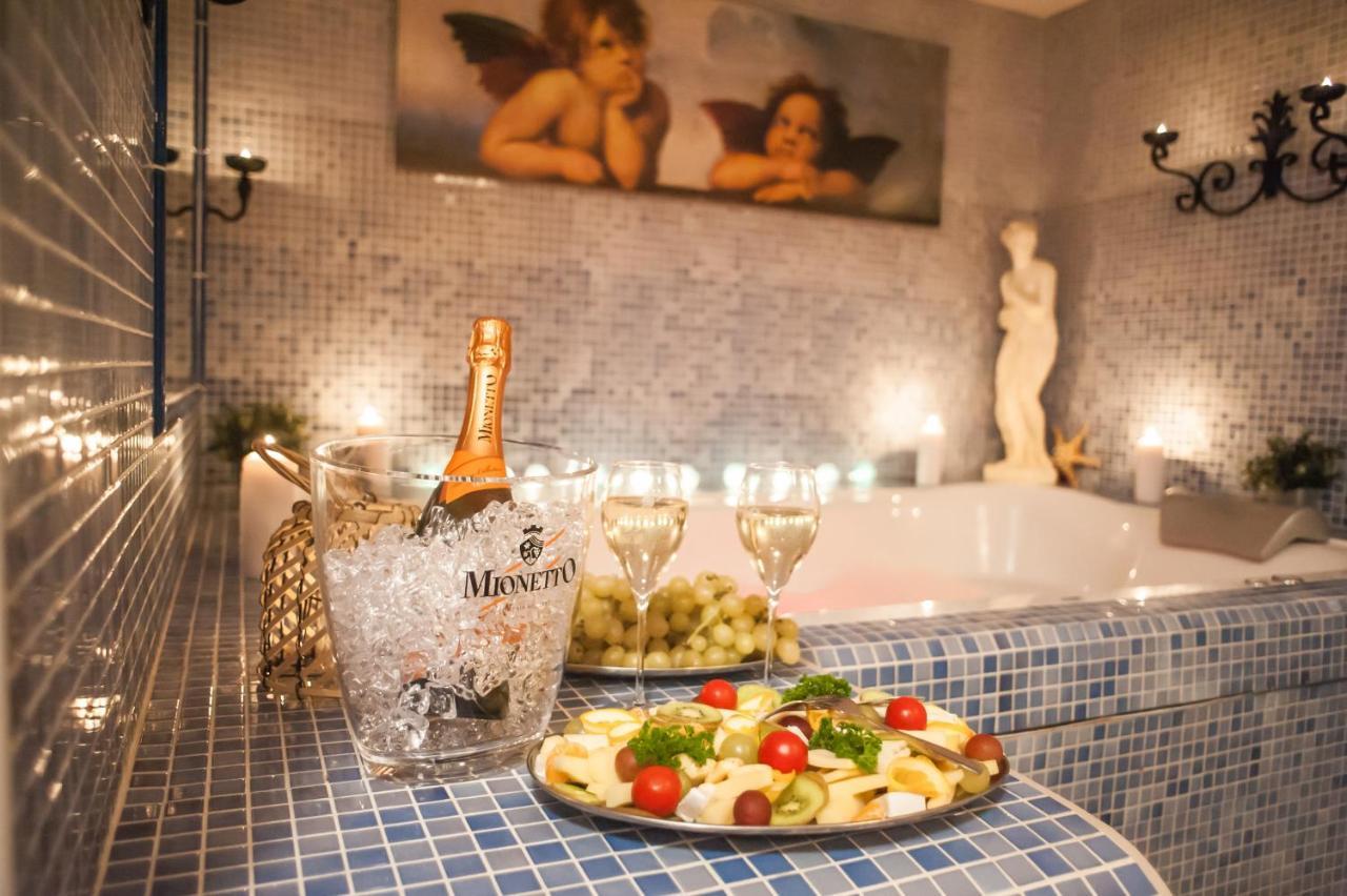 Hotel Tommy Wellness & Spa Наход Экстерьер фото